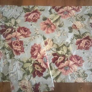 Company Store Floral Cabbage Rose Standard Pillow Shams (2) Cotton Cottage Core